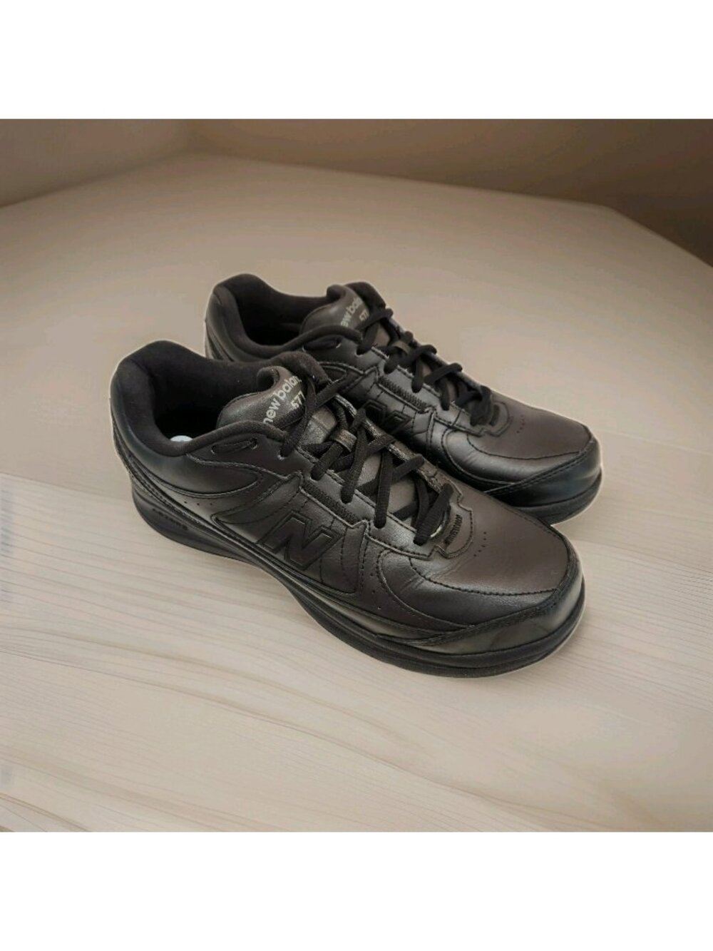 New Balance 577 MW577BK Sneaker Men's Size 8 4E Black Walking Shoes DSL-2